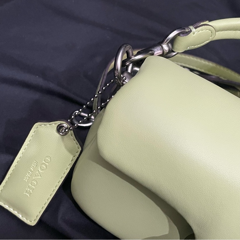Gucci Women's Green Bag - Picture 3 of 8